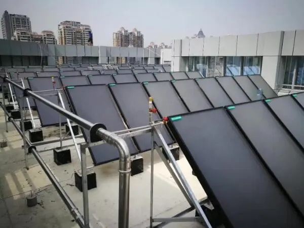 太阳能厂家为您介绍新型太阳能热水工程控制系统